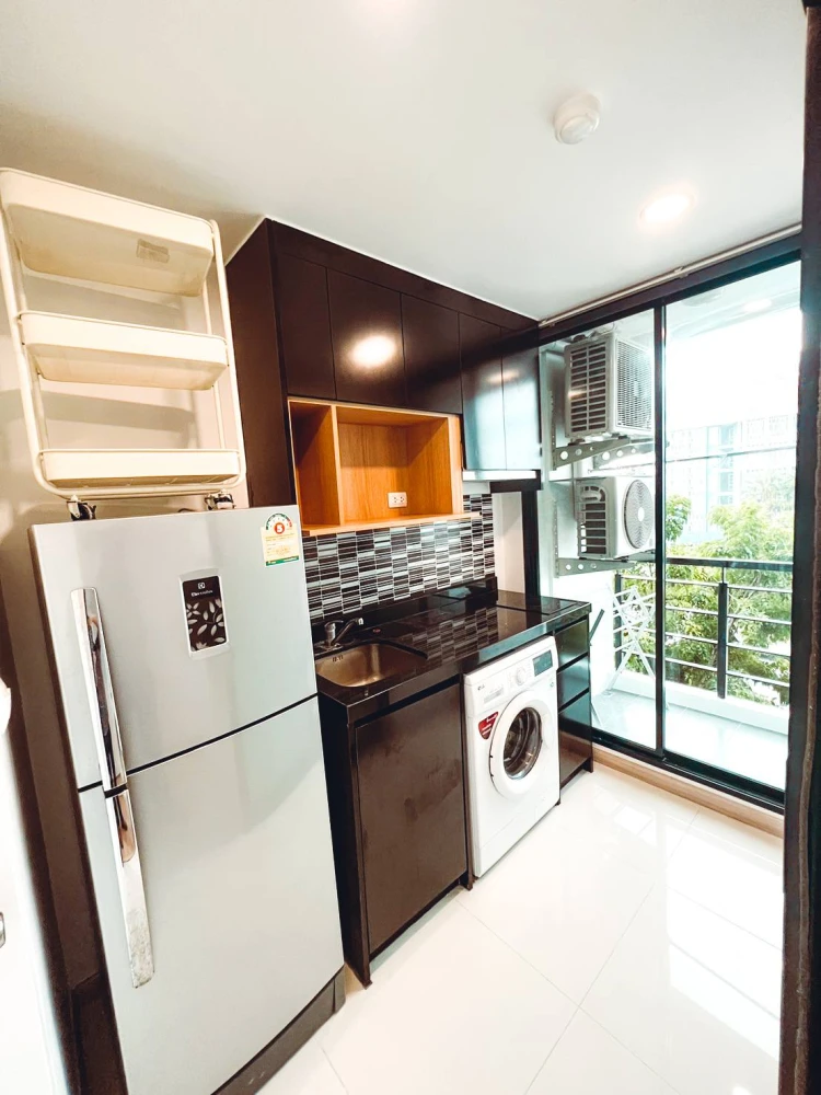 For rent: Chateau In Town Sukhumvit 64/1, a nice room with complete furniture and amenities. Don't miss it.