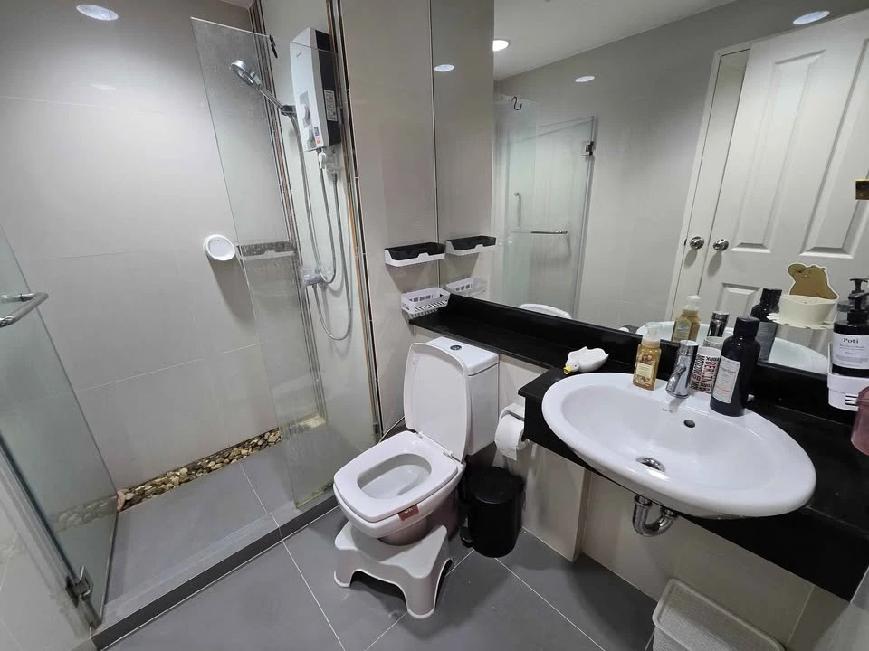 For rent: Chateau in Town Sukhumvit 62/1, beautiful pool view, beautiful view from every room, lots of usable space. You must book this now.