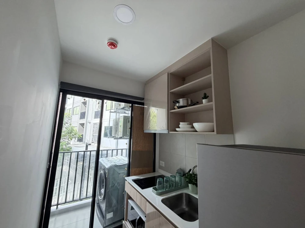For rent: Chewathai Hallmark Ekkamai - Raminthra, 1 bedroom, 1 bathroom. Great location, fully furnished. Book now!