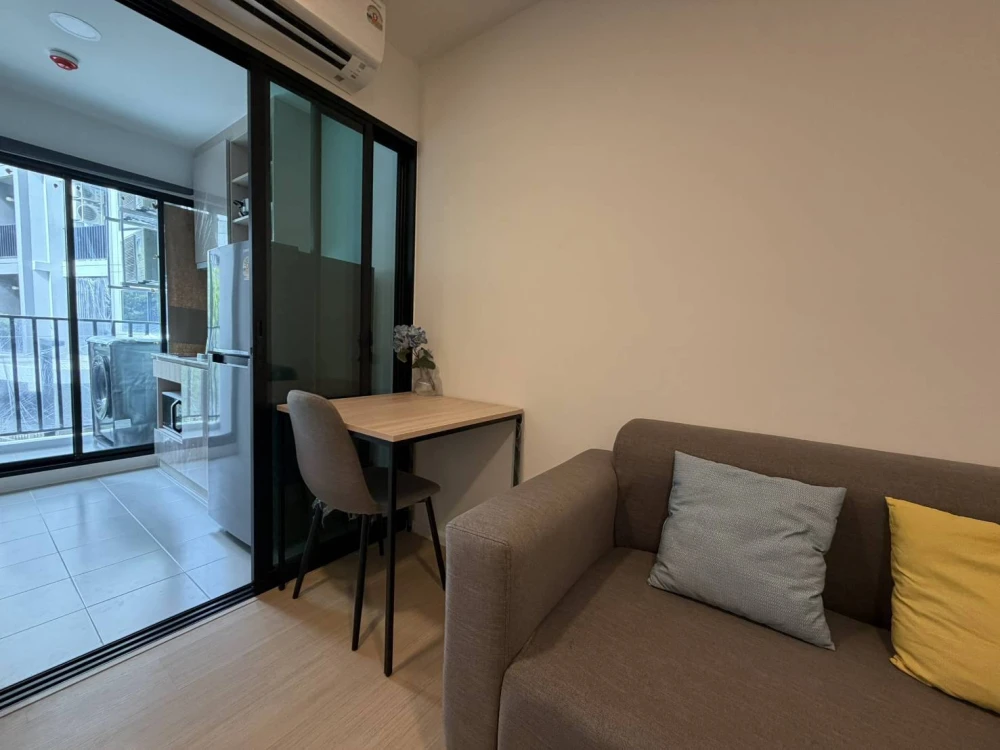 For rent: Chewathai Hallmark Ekkamai - Raminthra, 1 bedroom, 1 bathroom. Great location, fully furnished. Book now!