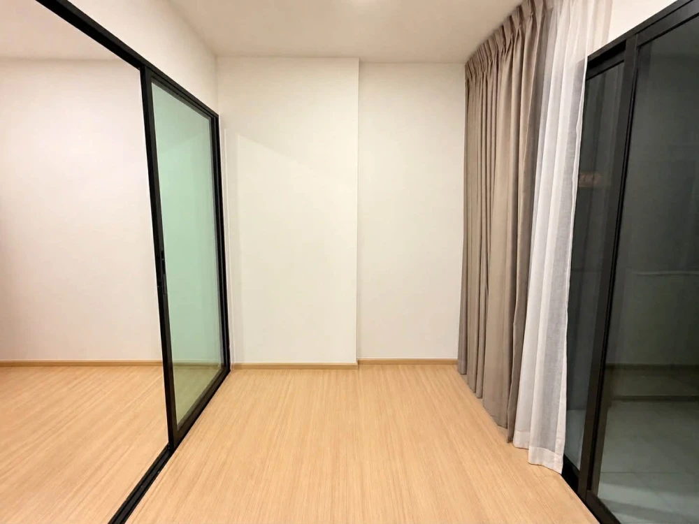 For rent: Chewathai Hallmark Ladprao-Chokchai 4. Nice room, fully furnished. Just bring your belongings and move in!