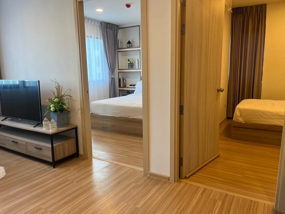 For rent: Chewathai Hallmark Ladprao-Chokchai 4, 2-bedroom corner unit, private, fully furnished and ready to move in.