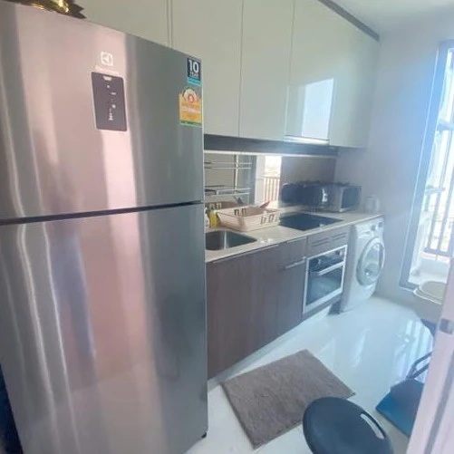 For rent: Chewathai Interchange, 2 bedrooms, spacious living area, fully furnished. Book now!