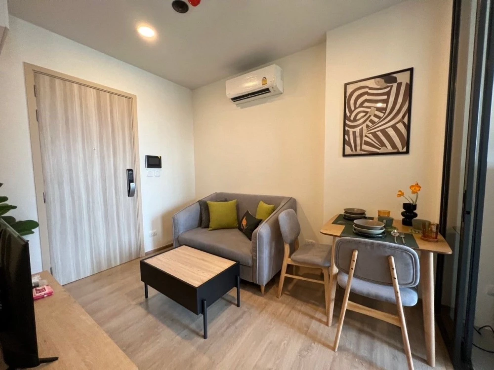 For rent: Chewathai Kaset Nawamin, fully furnished and equipped with electrical appliances. Ideal for working professionals, students, professors, off