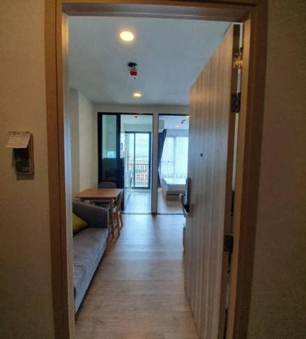 For rent: Chewathai Kaset Nawamin, 11th floor, corner unit, fully furnished, ready to move in. Book now!