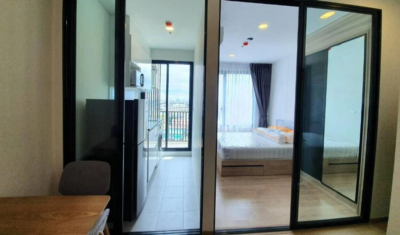 For rent: Chewathai Kaset Nawamin, 11th floor, corner unit, fully furnished, ready to move in. Book now!