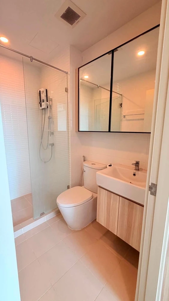 For rent: Chewathai Kaset Nawamin, 14th floor, fully furnished, very livable. Book now!