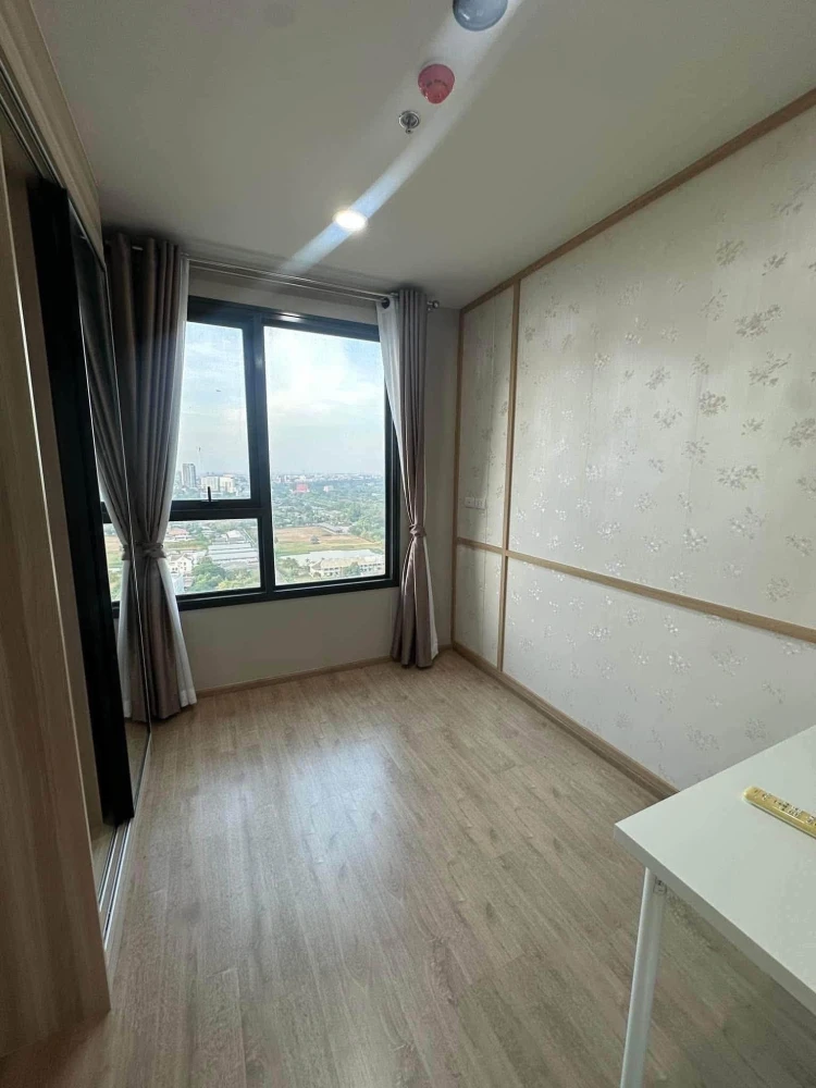 For rent: Chewathai Kaset Nawamin, 24th floor, corner room, fully furnished, nice to live in. If interested, hurry and reserve now. Don't miss out. Ur