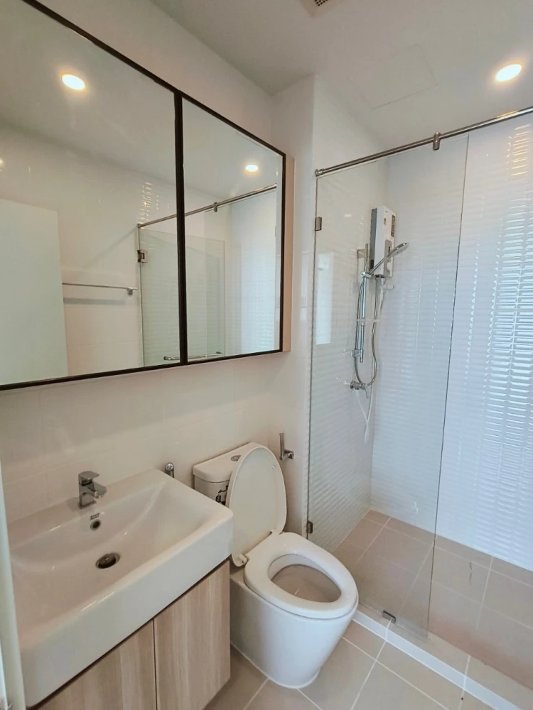 For rent: Chewathai Kaset Nawamin, 9th floor, beautiful room, move in immediately, book now, don't miss out.