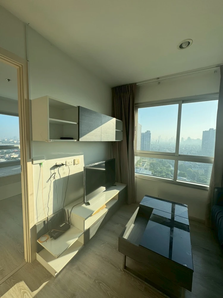 For rent: Chewathai Phetkasem 27, fully furnished apartment on a high floor. Spacious and comfortable. Book now!