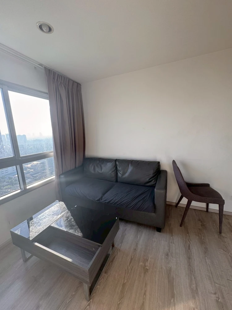 For rent: Chewathai Phetkasem 27, fully furnished apartment on a high floor. Spacious and comfortable. Book now!