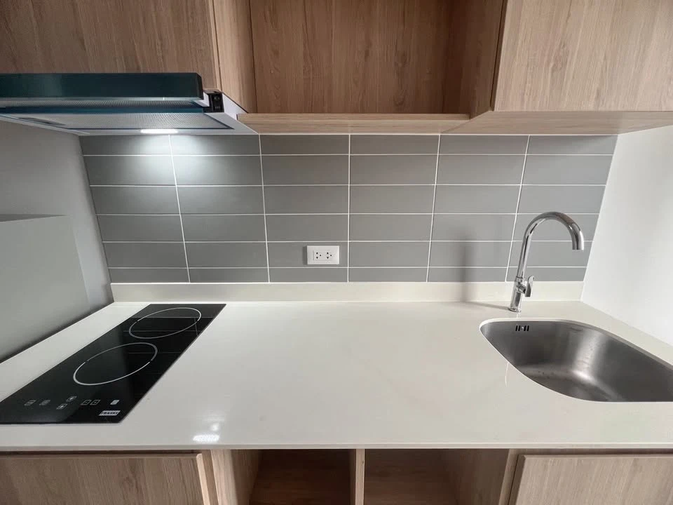 For rent: Chewathai Pinklao, 1 bedroom, 1 bathroom. Decorated in a coordinated theme and fully furnished. Book now!