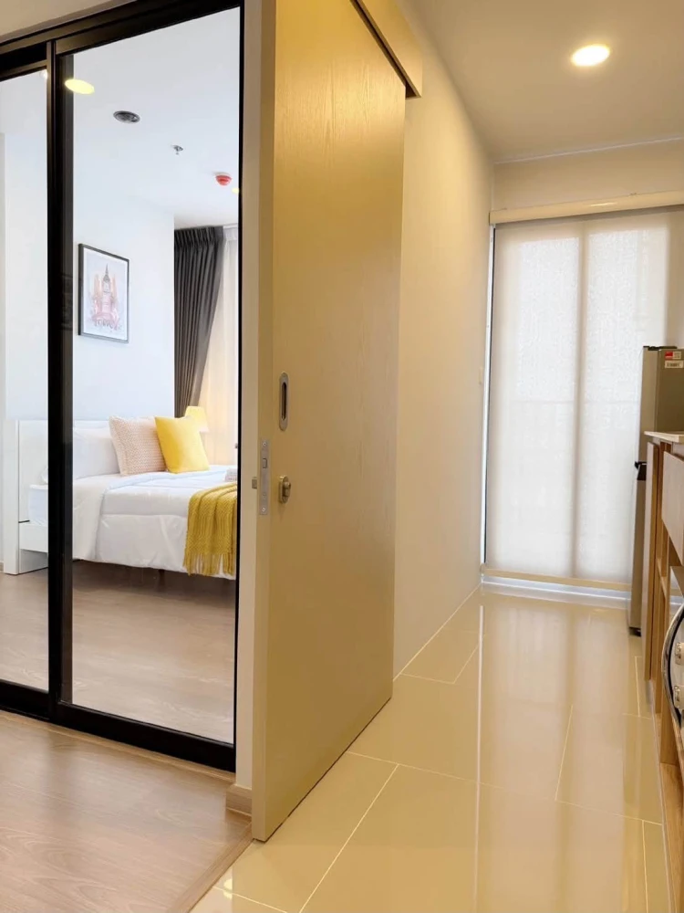 For rent: Chewathai Pinklao, 12th floor, corner room, very beautiful room, fully furnished, ready to move in, reserve now, don't wait.