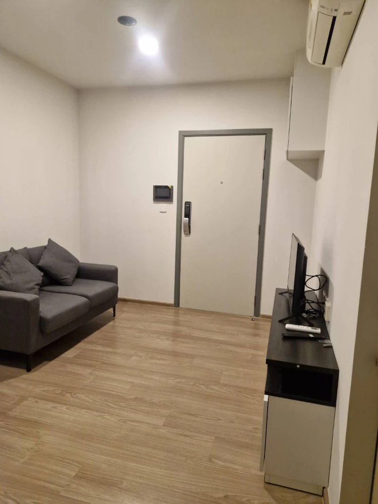 For rent: Chewathai Pinklao apartment. Ready to move in, fully furnished, spacious and comfortable. Book now!