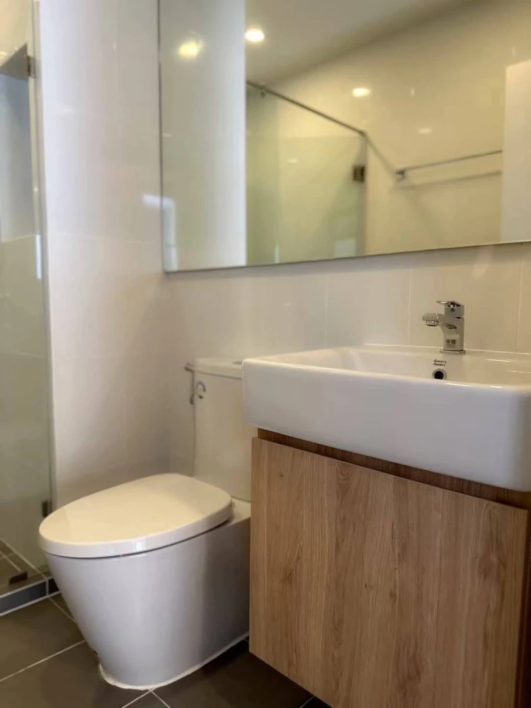 For rent: Chewathai Pinklao apartment. Ready to move in, fully furnished, spacious and comfortable. Book now!