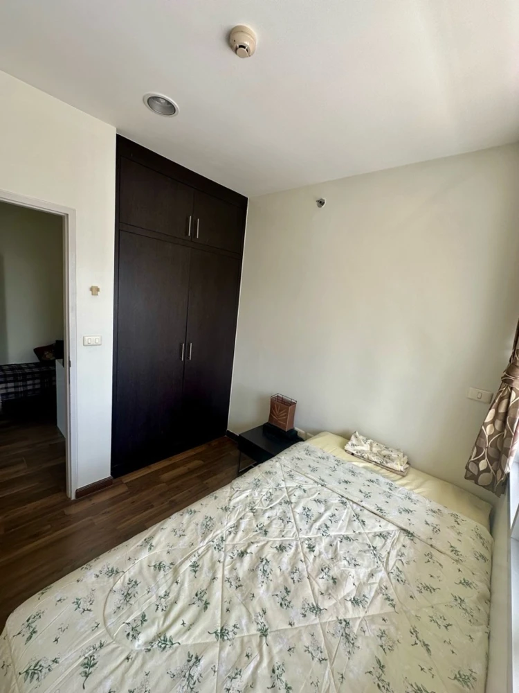For rent: Chewathai Ratchaprarop, 12th floor, fully furnished. Book now!