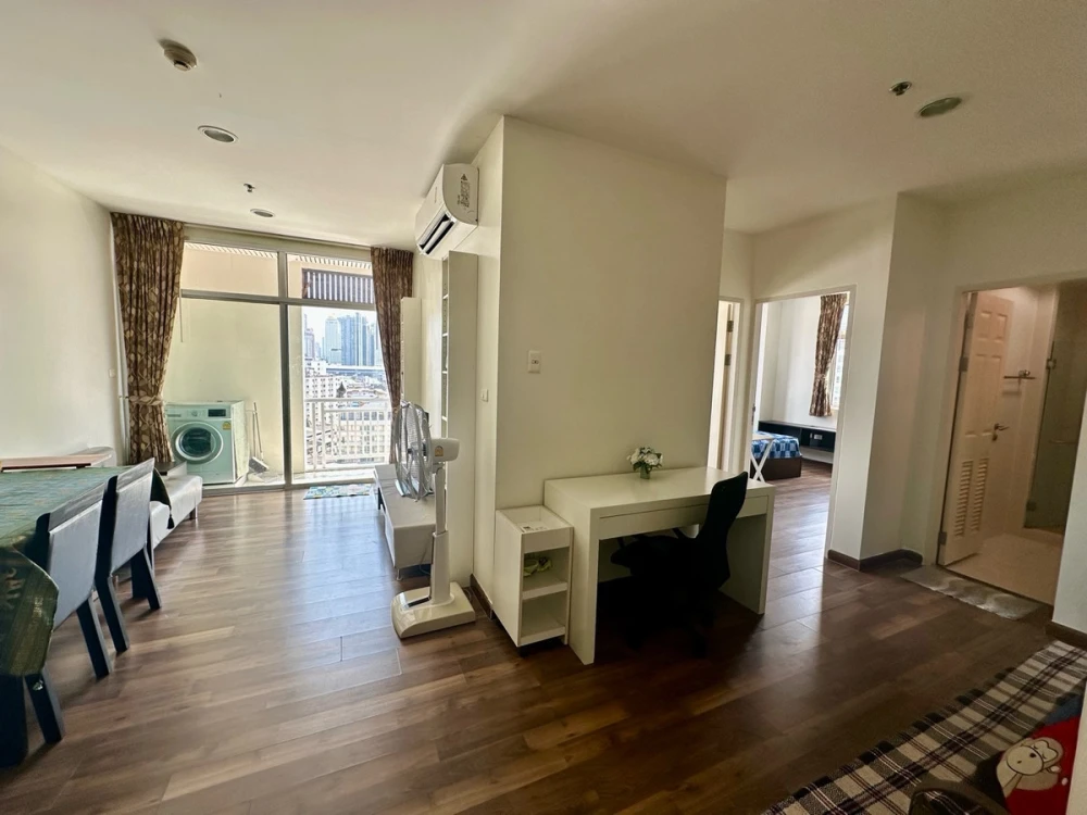 For rent: Chewathai Ratchaprarop, 12th floor, fully furnished. Book now!