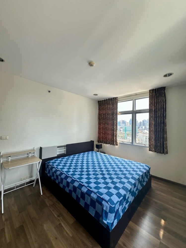 For rent: Chewathai Ratchaprarop, 12th floor, fully furnished. Book now!