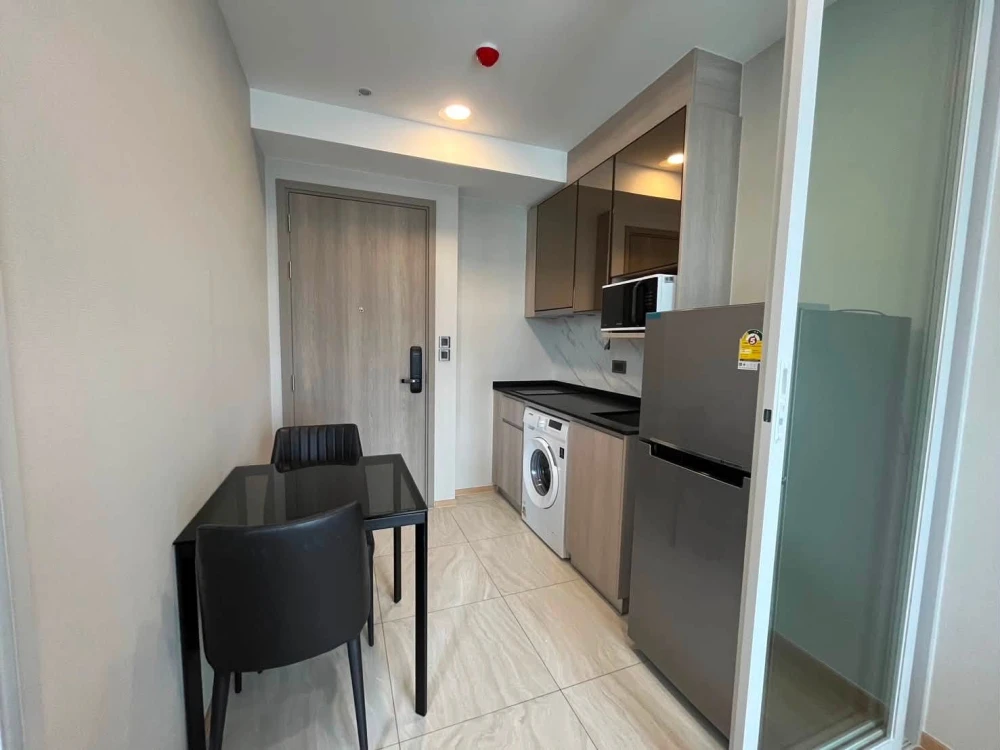 For rent: Chewathai Residence Thonglor. Quiet and private atmosphere. Fully furnished with appliances, ready to move in.