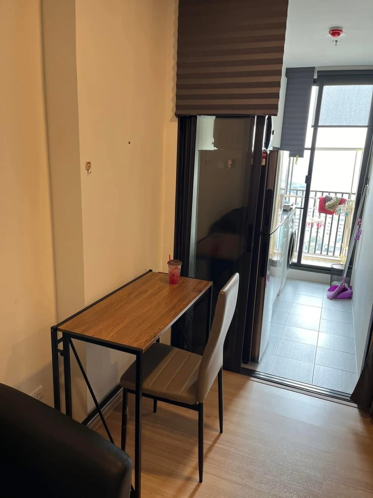 For rent: Chewathai Kaset Nawamin, 19th floor, has a sitting area at the corner of the building, not noisy, not on the road side. Book now and you won