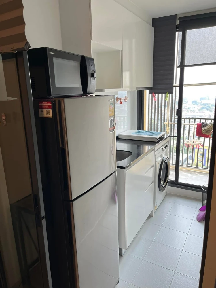 For rent: Chewathai Kaset Nawamin, 19th floor, has a sitting area at the corner of the building, not noisy, not on the road side. Book now and you won
