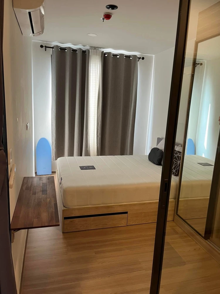 For rent: Chewathai Kaset Nawamin, 19th floor, has a sitting area at the corner of the building, not noisy, not on the road side. Book now and you won