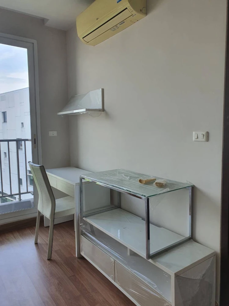 For sale: Chrisma Ramintra, 6th floor. A lovely, fully furnished unit. Book now!