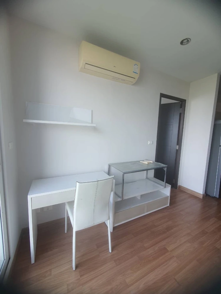 For sale: Chrisma Ramintra, 6th floor. A lovely, fully furnished unit. Book now!