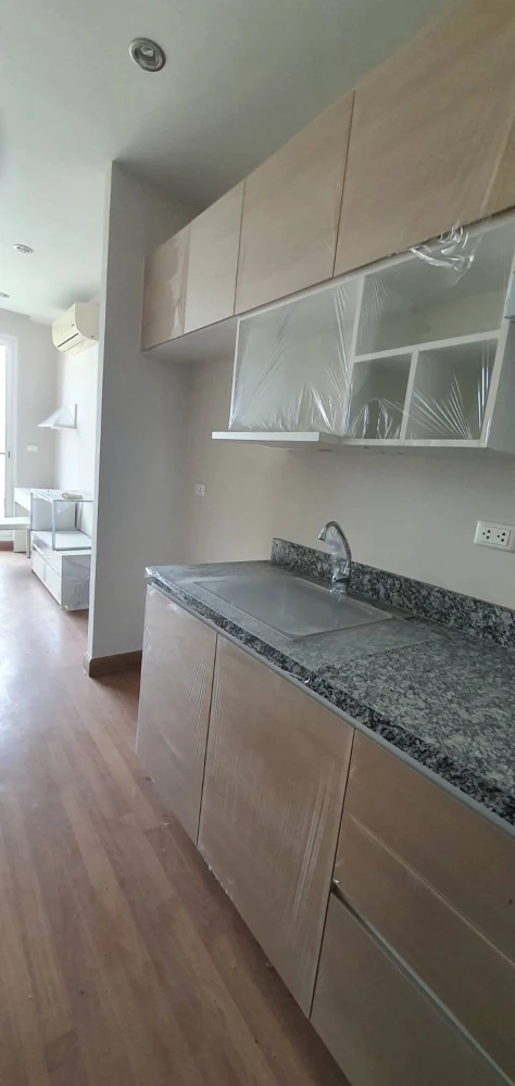 For sale: Chrisma Ramintra, 6th floor. A lovely, fully furnished unit. Book now!