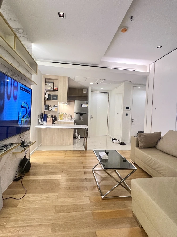 ให้เช่า Circle 2 Living Prototype ชั้น 21 วิวไม่บล็อก ห้องแต่งครบ น่าอยู่ จองเลย ด่วนๆ