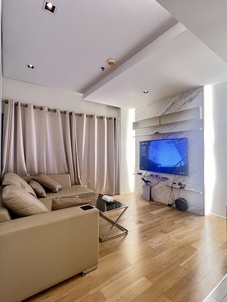 ให้เช่า Circle 2 Living Prototype ชั้น 21 วิวไม่บล็อก ห้องแต่งครบ น่าอยู่ จองเลย ด่วนๆ