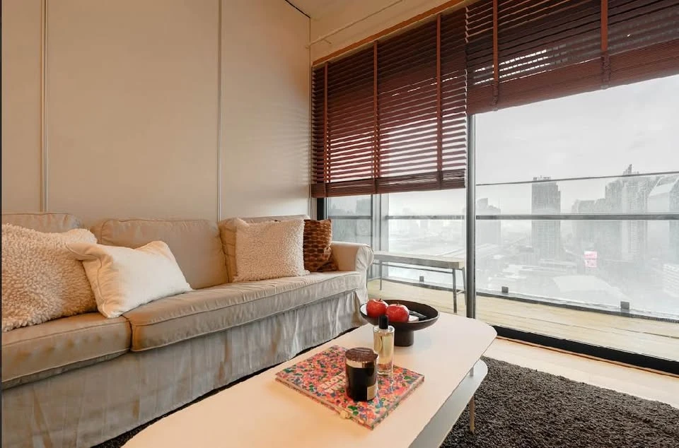Circle 2 Living Prototype for rent, high floor 20+, spacious area, fully furnished, don't miss it.