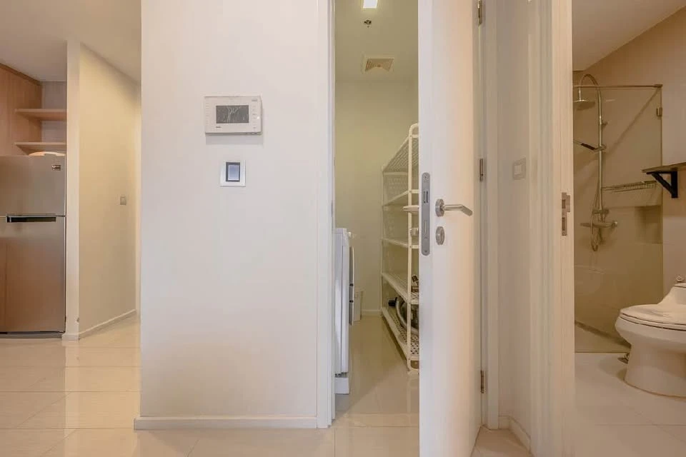 Circle 2 Living Prototype for rent, high floor 20+, spacious area, fully furnished, don't miss it.