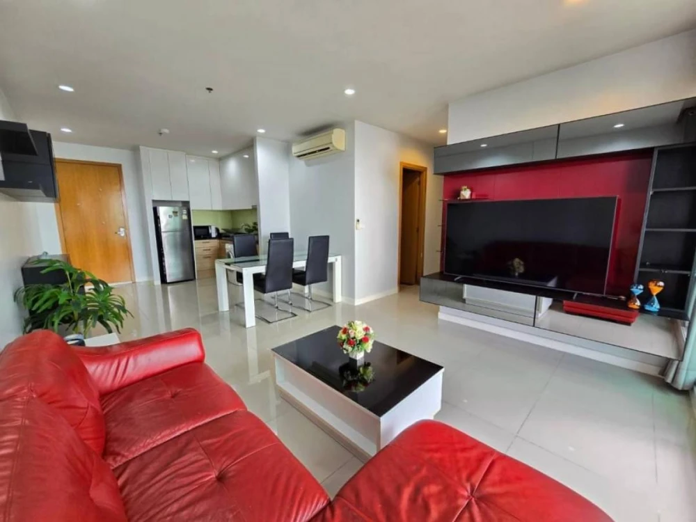 For Rent: Circle Condominium, 12th floor, pool view. Fully furnished and ready to move in. Book now!