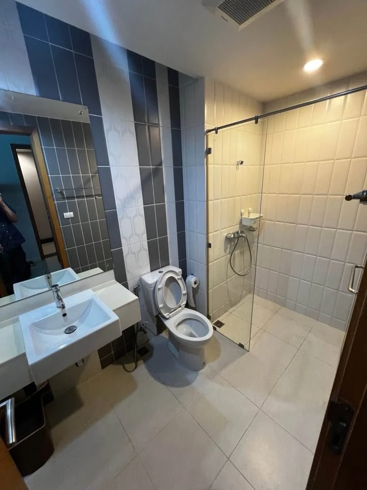 Circle Condominium for rent, STUDIO room, built-in furniture, entire room, complete in one place, book now.