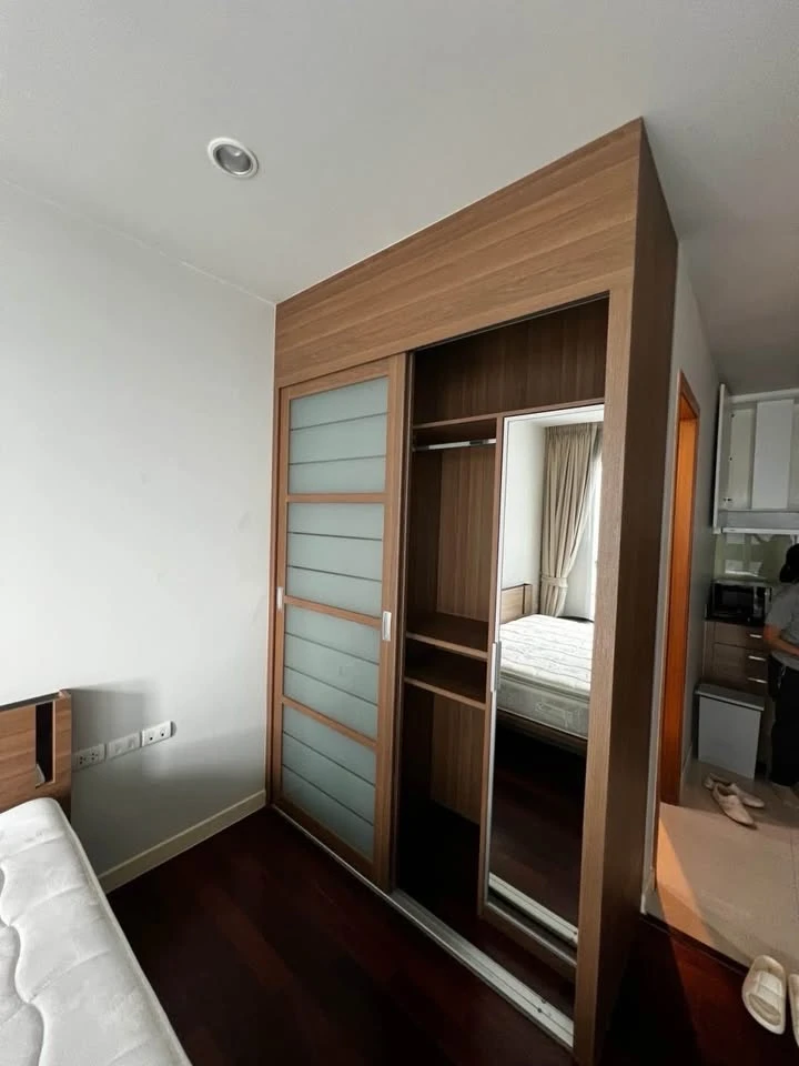 Circle Condominium for rent, STUDIO room, built-in furniture, entire room, complete in one place, book now.