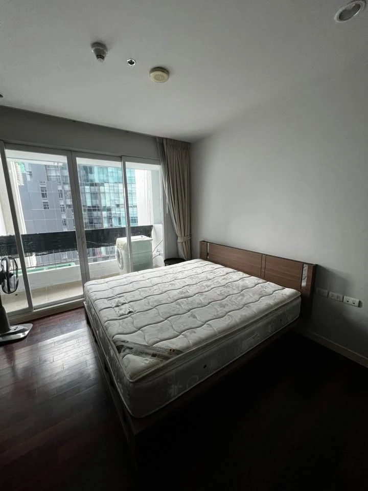 Circle Condominium for rent, STUDIO room, built-in furniture, entire room, complete in one place, book now.