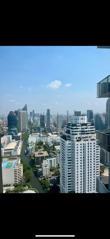 Circle Condominium for rent, very high floor, open view, high ceiling, fully furnished, if you don't book, you'll miss out!