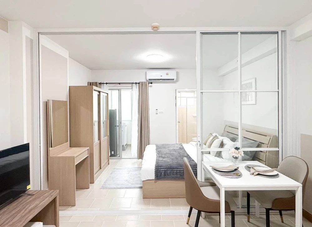 For rent: City Home Rattanathibet, beautifully decorated minimalist room with complete amenities. Book now!