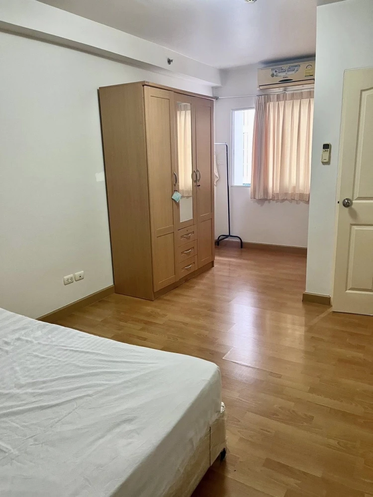 City Home Sukhumvit 101 for rent. 42 square meters, very spacious and comfortable. Fully furnished and ready to move in.
