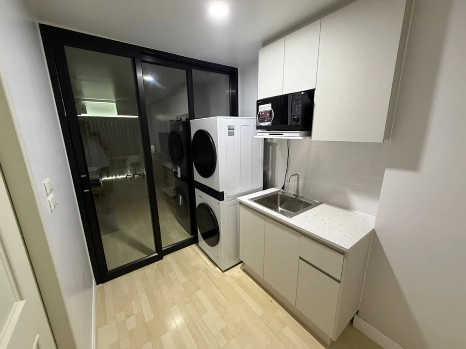 City Living Ratchada studio apartment for rent. Spacious living area and fully furnished with appliances. Book now!