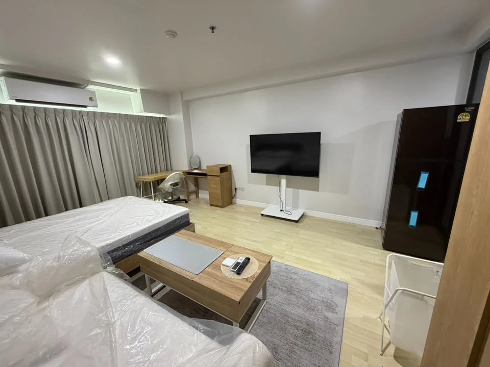 City Living Ratchada studio apartment for rent. Spacious living area and fully furnished with appliances. Book now!