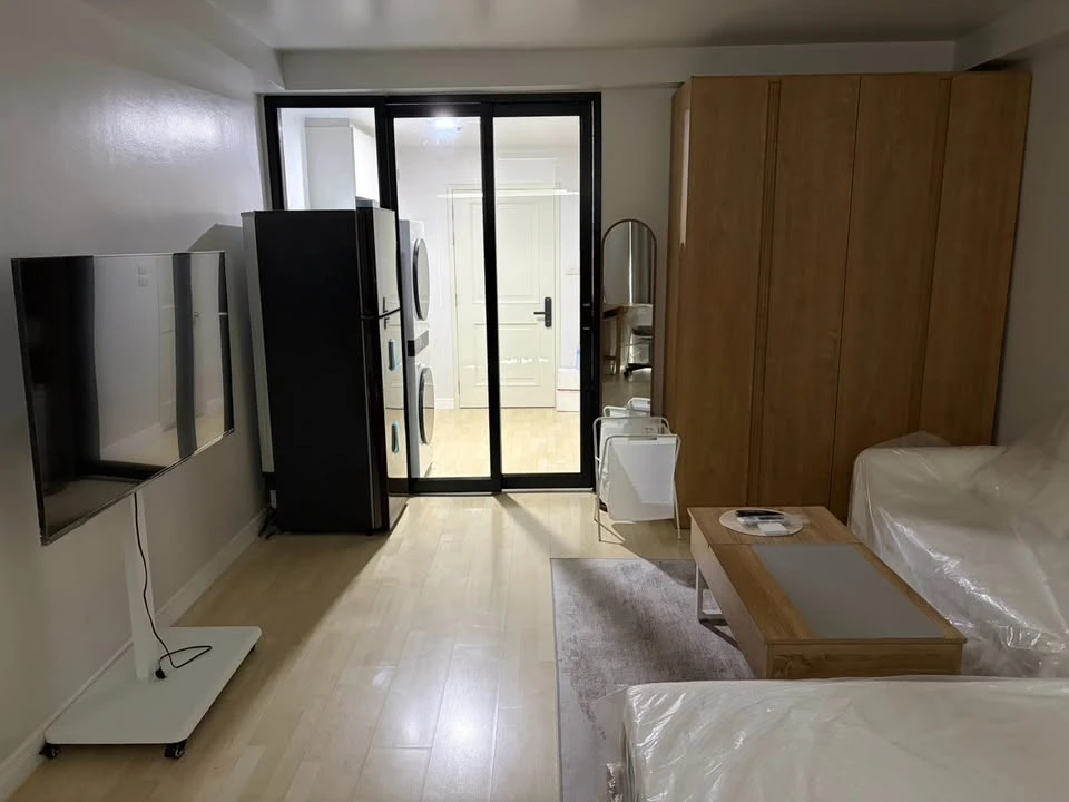 City Living Ratchada studio apartment for rent. Spacious living area and fully furnished with appliances. Book now!