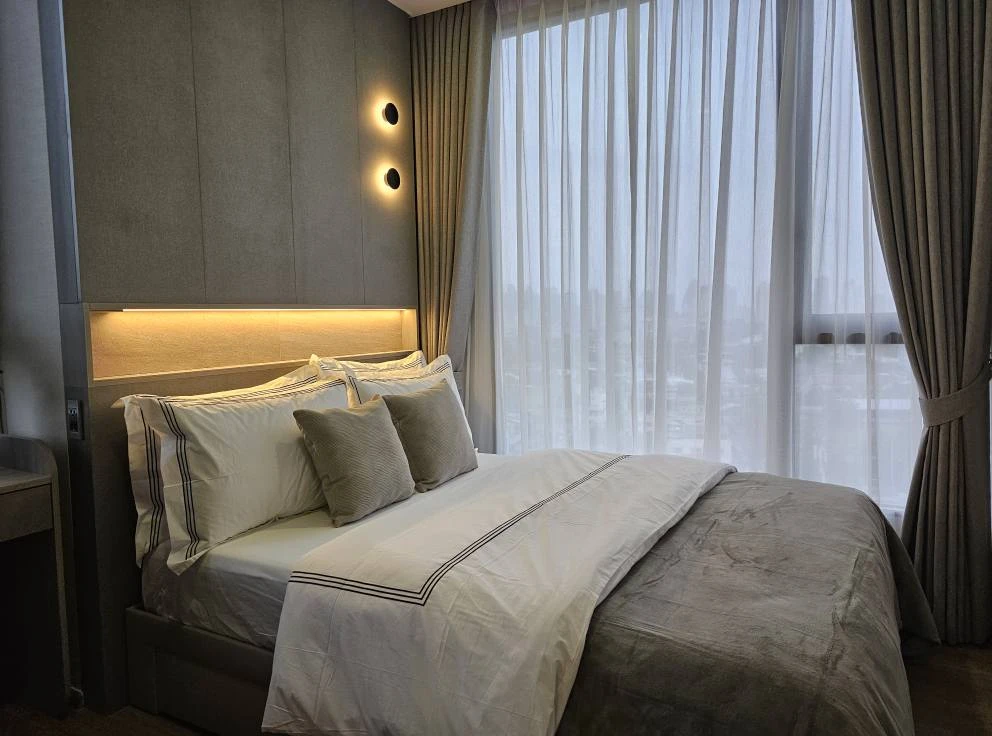 For rent: Cloud Thonglor-Petchaburi, decorated room with a theme, lots of usable space, built-in walls and awesome furniture. Hurry and book now!