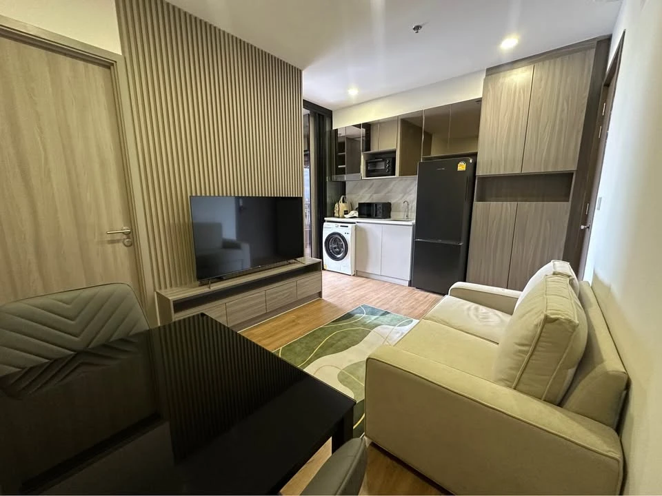 For rent: Cloud Thonglor-Petchaburi, beautifully decorated room, cool tone, built-in headboard, great location, book now.