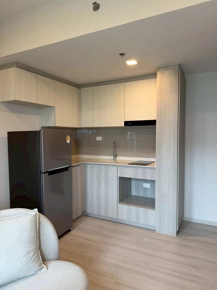 For rent: COBE Ratchada Rama 9, 1 bedroom condo with high-quality built-in furniture and complete amenities. Book now!