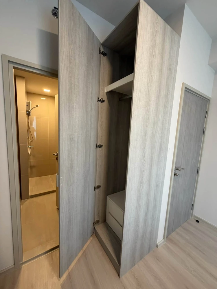 For rent: COBE Ratchada Rama 9. Spacious room with ample usable space and complete amenities. Book now!