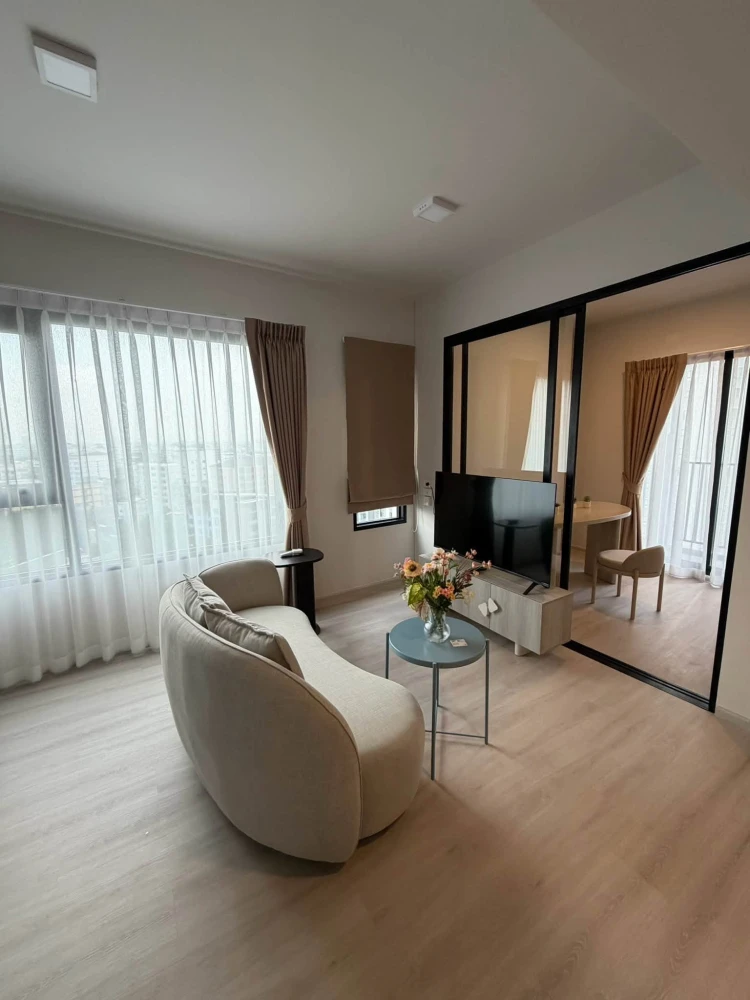 For rent: COBE Ratchada Rama 9. Spacious room with ample usable space and complete amenities. Book now!