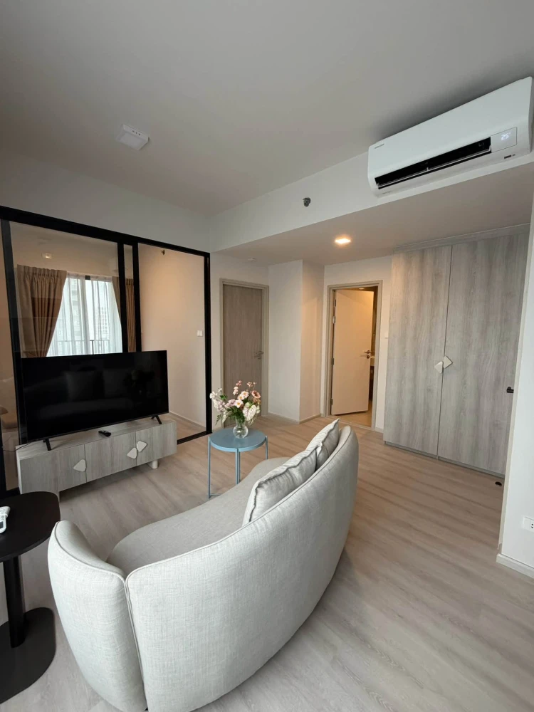 For rent: COBE Ratchada Rama 9. Spacious room with ample usable space and complete amenities. Book now!