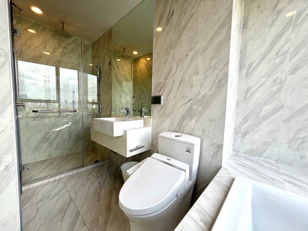 COCO PARC condo for rent, 16th floor, fully furnished. Book now!